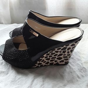Aimeigao Wedge Shoes. Size (38) 7.5 US